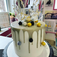 Load image into Gallery viewer, Super Best Cake