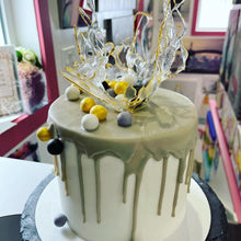 Load image into Gallery viewer, Super Best Cake