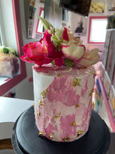 Load image into Gallery viewer, Flowers cream Cake