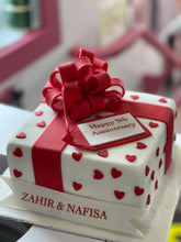 Load image into Gallery viewer, Gift Box Cake