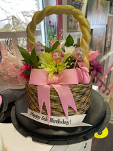 Load image into Gallery viewer, Basket Cake