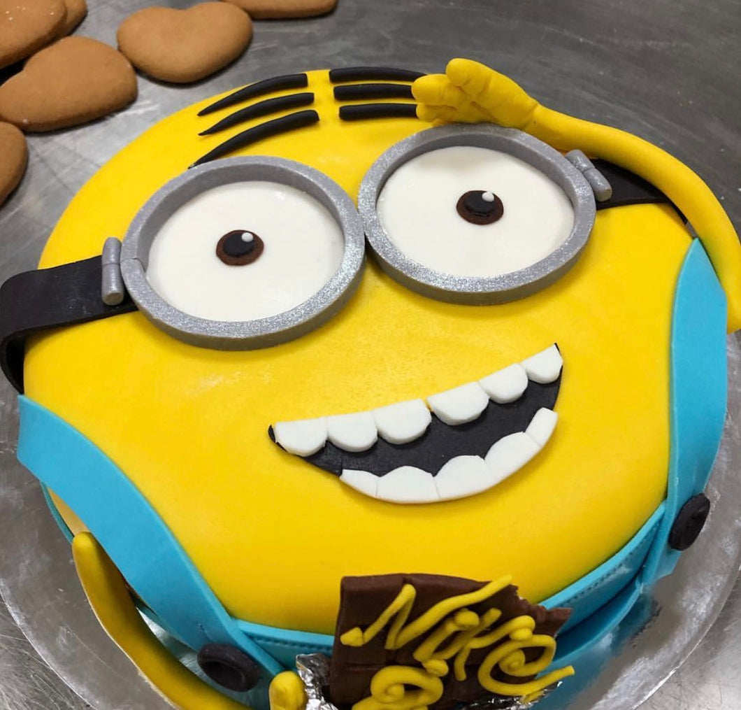 Minion Circle Cake