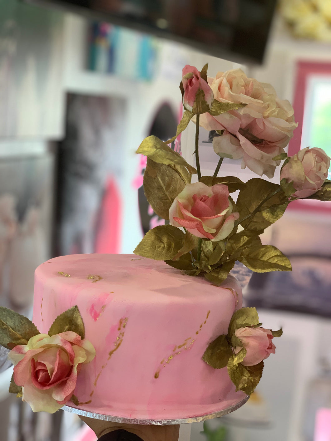 Pink and Gold Flowers Cake